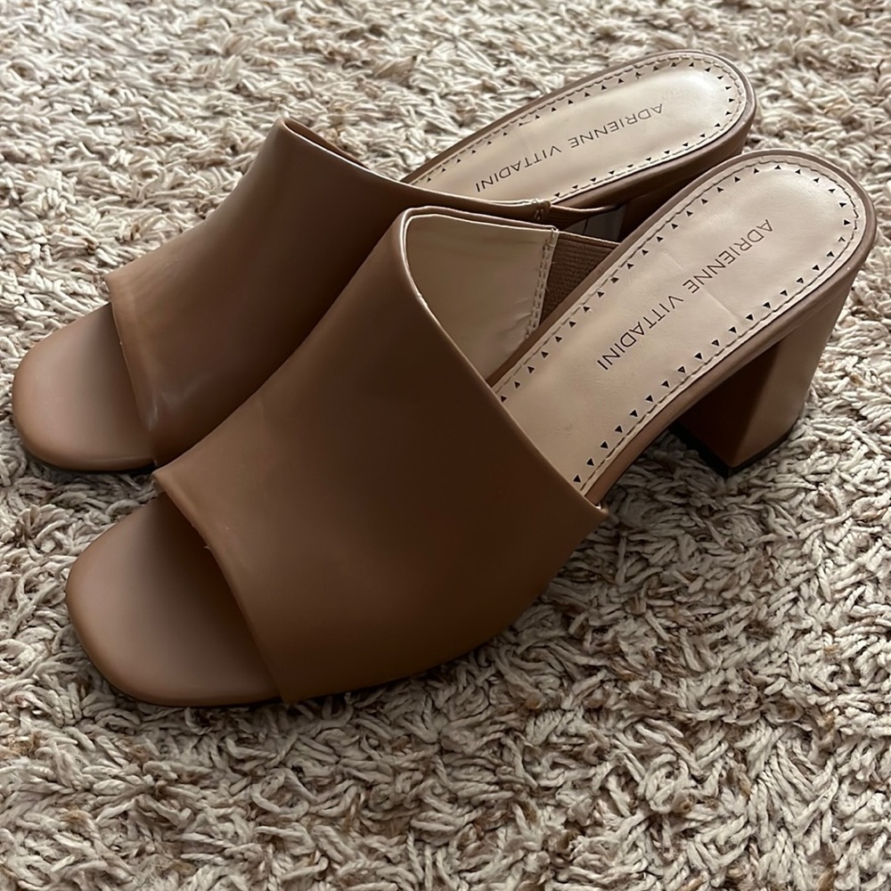 Adrienne Vittadini Tan Heels